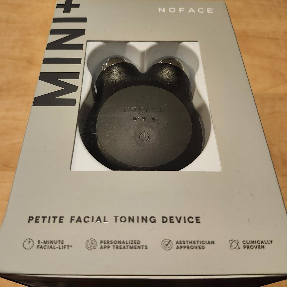 Nuface mini+ microcurrent device